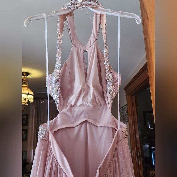 ✨️PROM DRESS ✨️ - Picture 4 of 5